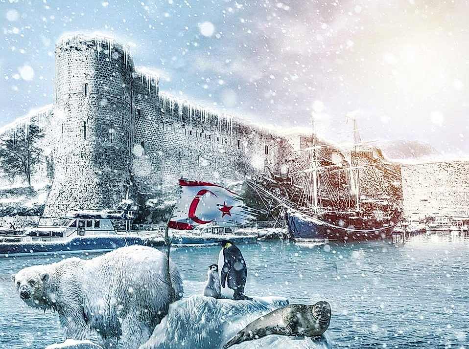 Girne kalesi karlı görünüm